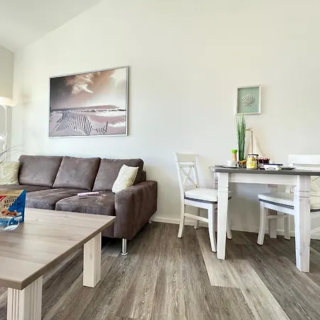 Daire Zum Leuchtturm Wellness-appartement Apparto